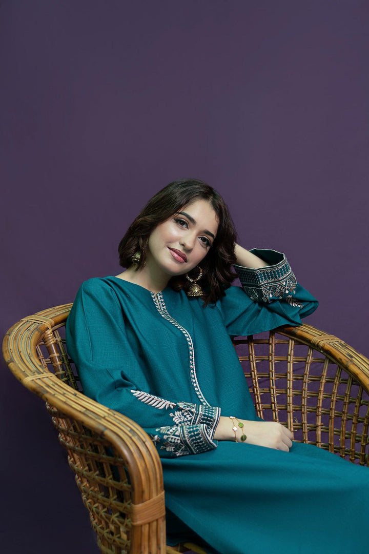 URGE Summer 2PC Lawn Suit Design 1