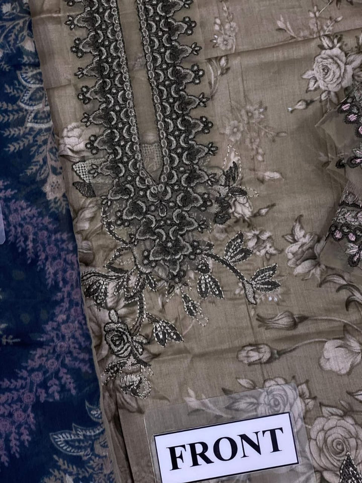 IZNIK Lawn Masterpiece Image 5
