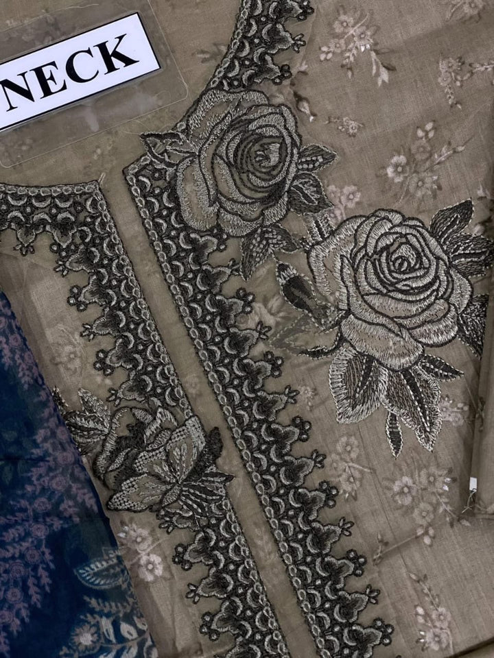 IZNIK Lawn Masterpiece Image 6